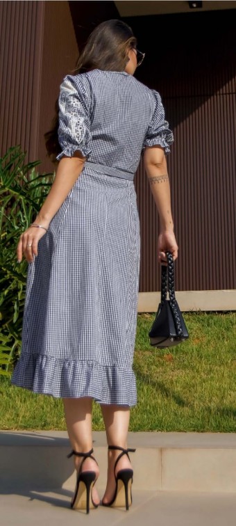 VESTIDO TRICOLINE VICHI MANGA BORDADA LUZIA FAZZOLLI